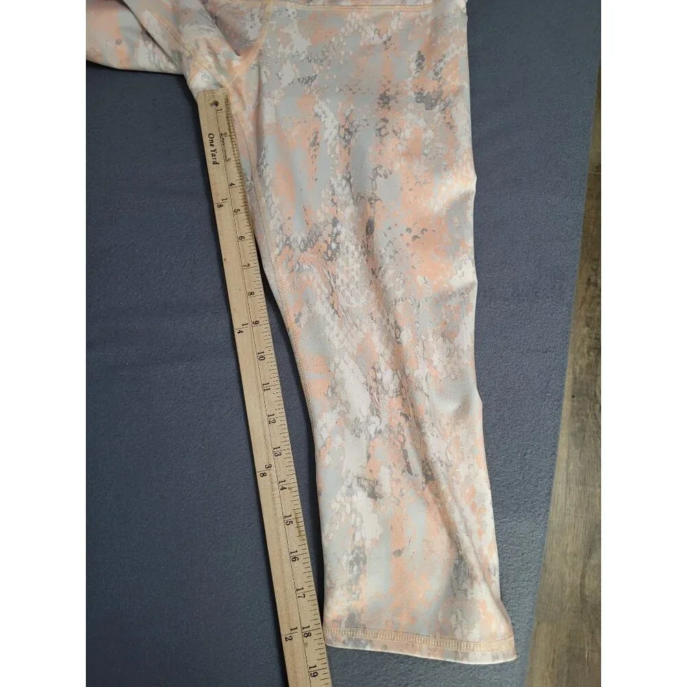 ALO Capri Cropped Legging Snake Print Peach Silver SZ M - Picture 5 of 8